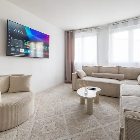 Apartment Le Spacieux Avec Garage Prive *