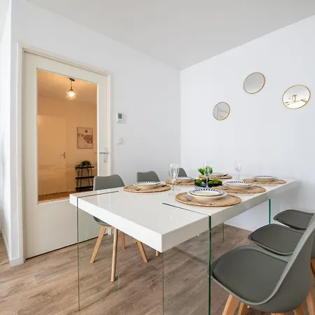 Le Spacieux Avec Garage Prive Apartment Reims