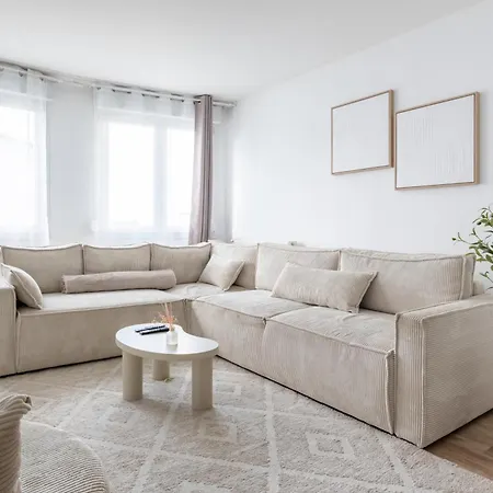 Le Spacieux Avec Garage Prive Apartment