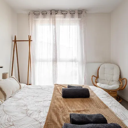 Apartment Le Spacieux Avec Garage Prive *