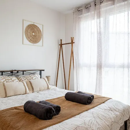 Le Spacieux Avec Garage Prive Apartment *