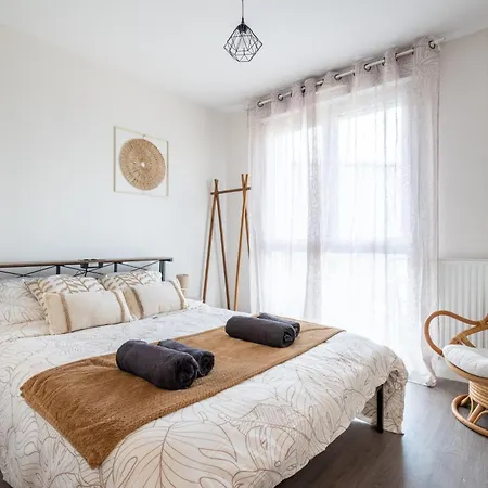 Apartment Le Spacieux Avec Garage Prive *