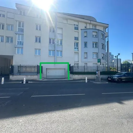 Apartment Le Spacieux Avec Garage Prive *